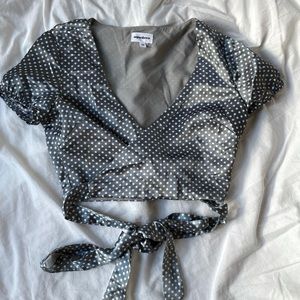 Superdown Revolve top